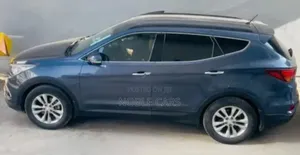 Photo - Hyundai Santa Fe 2016 Blue