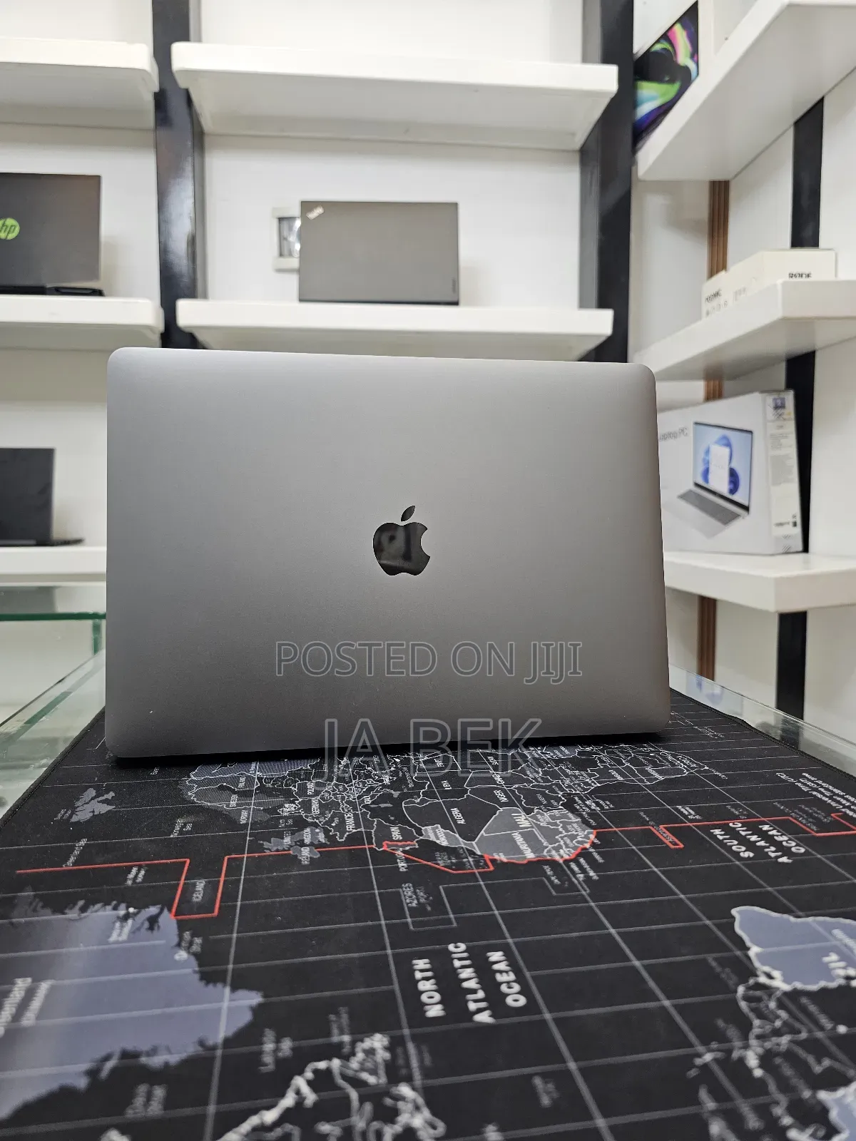 New Laptop Apple MacBook Pro 2020 M1 16GB Apple M1 SSD 256GB