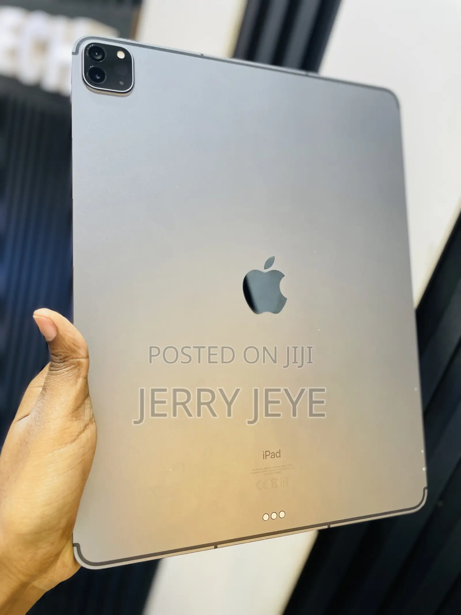 Apple iPad Pro 12.9 (2021) 128 GB Black