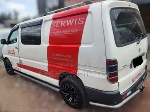 Photo - Toyota Grand HiAce 2011 White