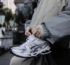 Asics Sneaker Shoes