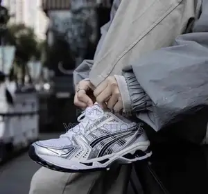 Asics Sneaker Shoes