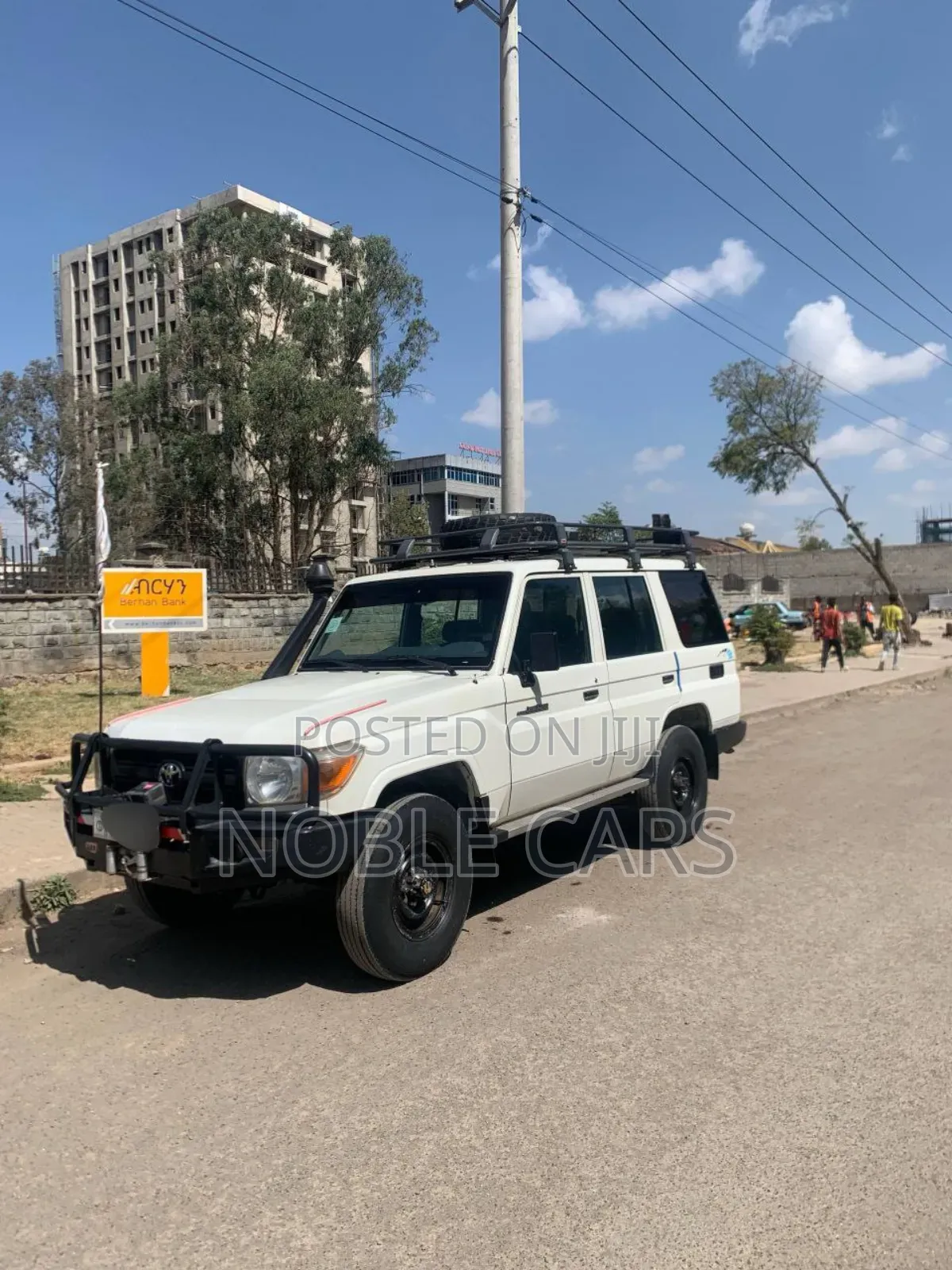Toyota Land Cruiser 2016 White
