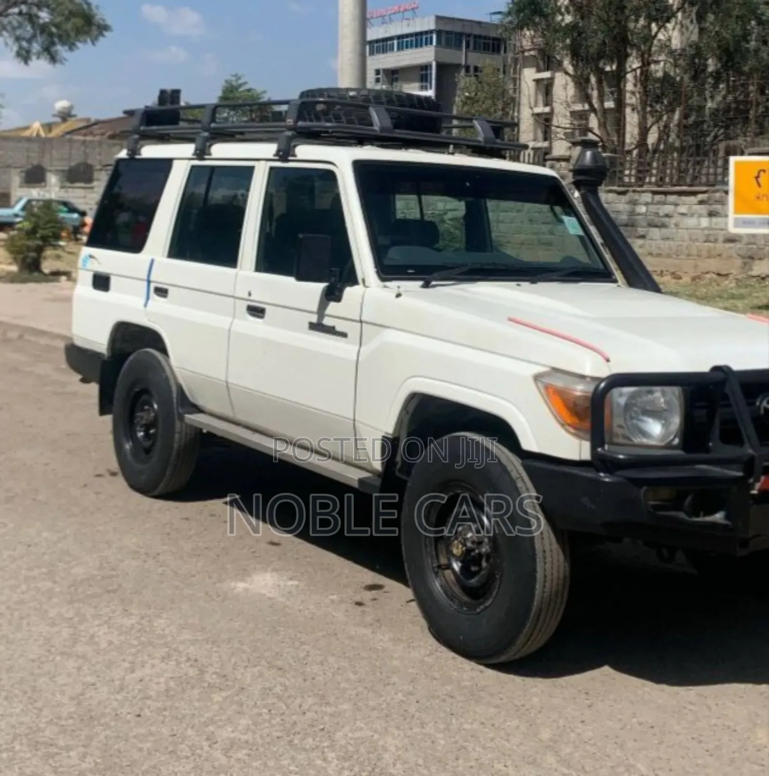 Toyota Land Cruiser 2016 White