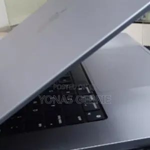New Laptop Apple MacBook Pro M1 64GB Apple M1 Max SSD 1T