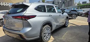 New Toyota Highlander Hybrid 2024 Silver
