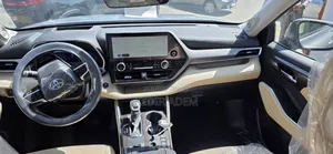 New Toyota Highlander Hybrid 2024 Silver