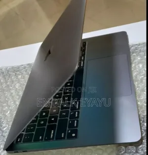 Photo - New Laptop Apple MacBook Air 2020 M1 8GB Apple M1 SSD 256GB