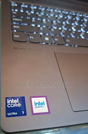 New Laptop Lenovo Yoga 7i 16GB Intel Core Ultra 7 SSD 1T