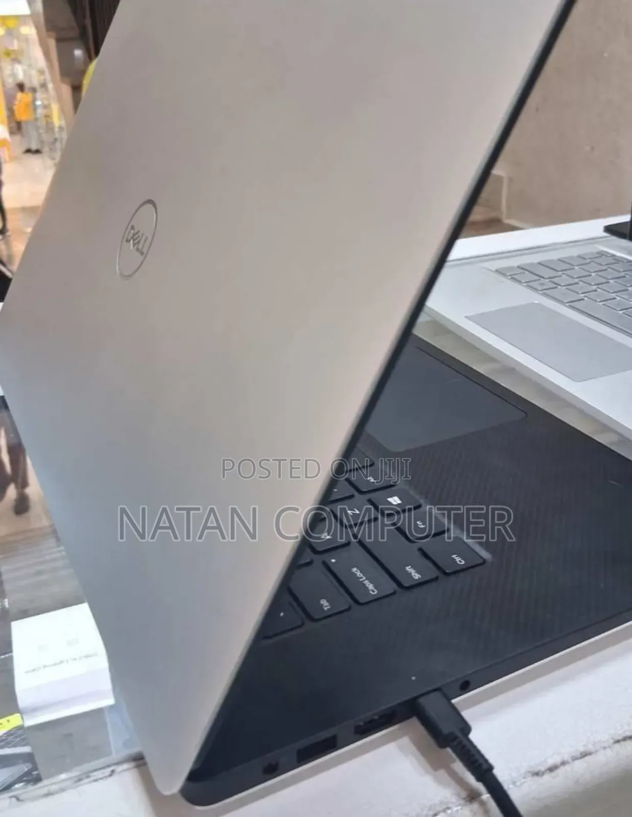 New Laptop Dell Precision 15 7520 16GB Intel Core I7 SSD 512GB