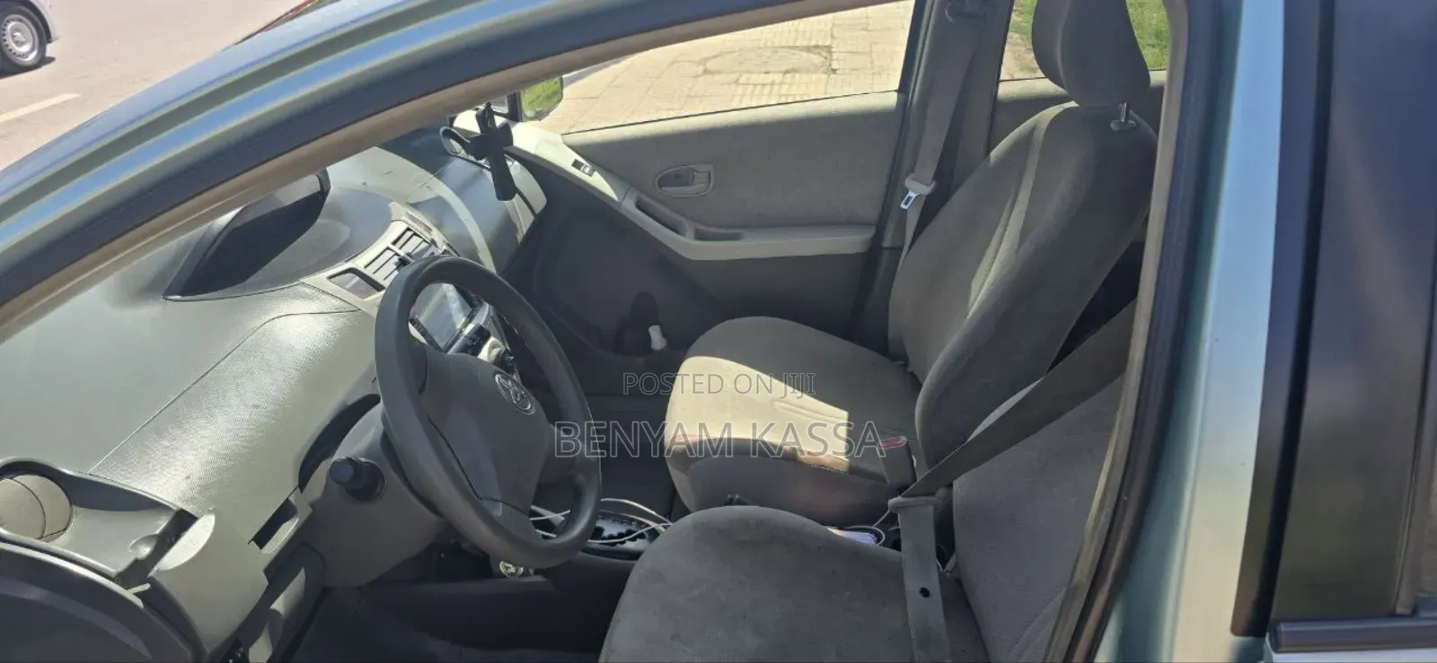 Toyota Yaris 2010 Blue