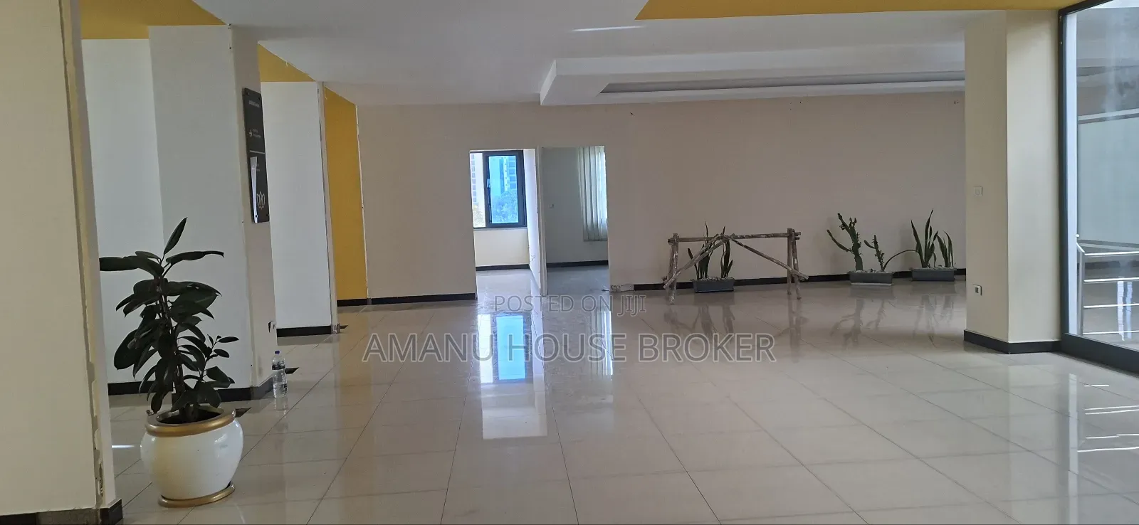 Urgent Office Space for Rent 900sqm on the 5th Floor, 1,200birr Per S