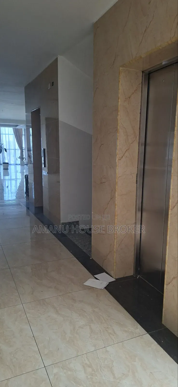 Urgent Office Space for Rent 900sqm on the 5th Floor, 1,200birr Per S