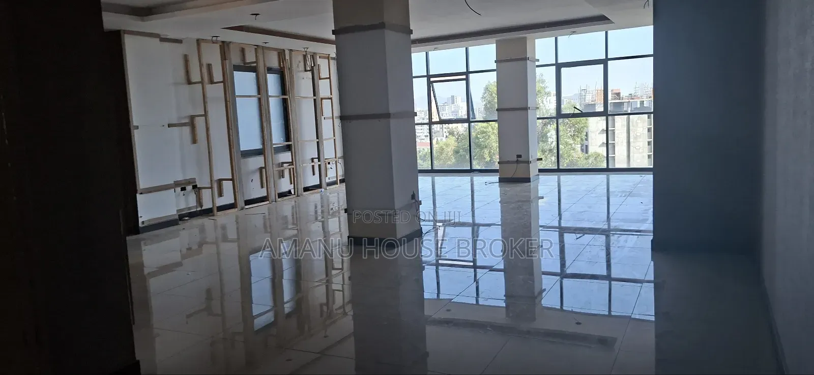 Urgent Office Space for Rent 900sqm on the 5th Floor, 1,200birr Per S