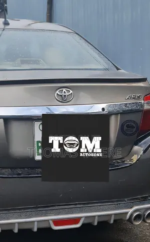 Toyota Yaris 2015 Yellow