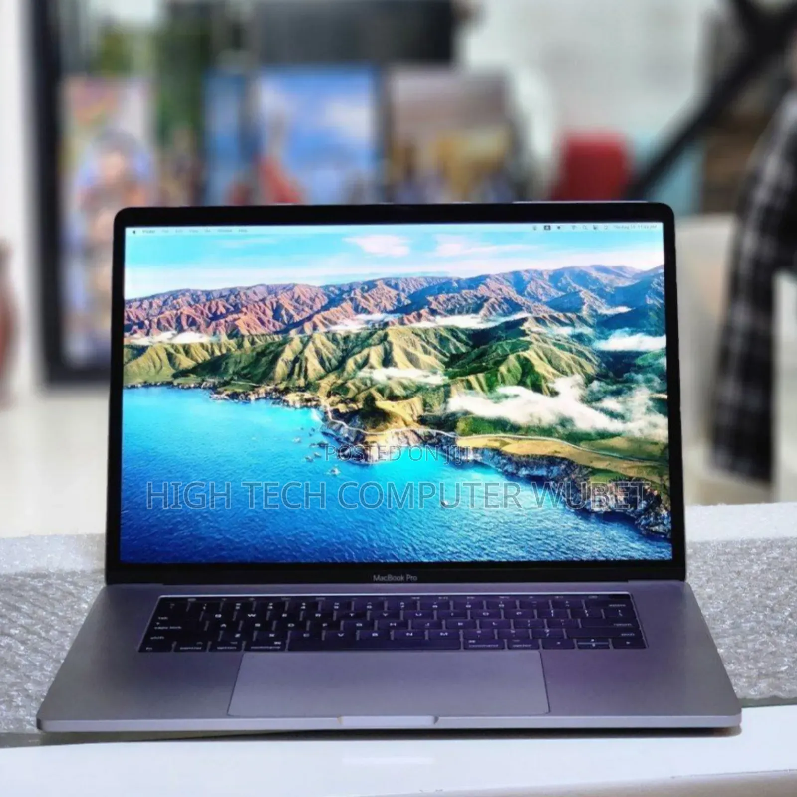 New Laptop Apple MacBook Pro 2017 16GB Intel Core I7 SSD 512GB