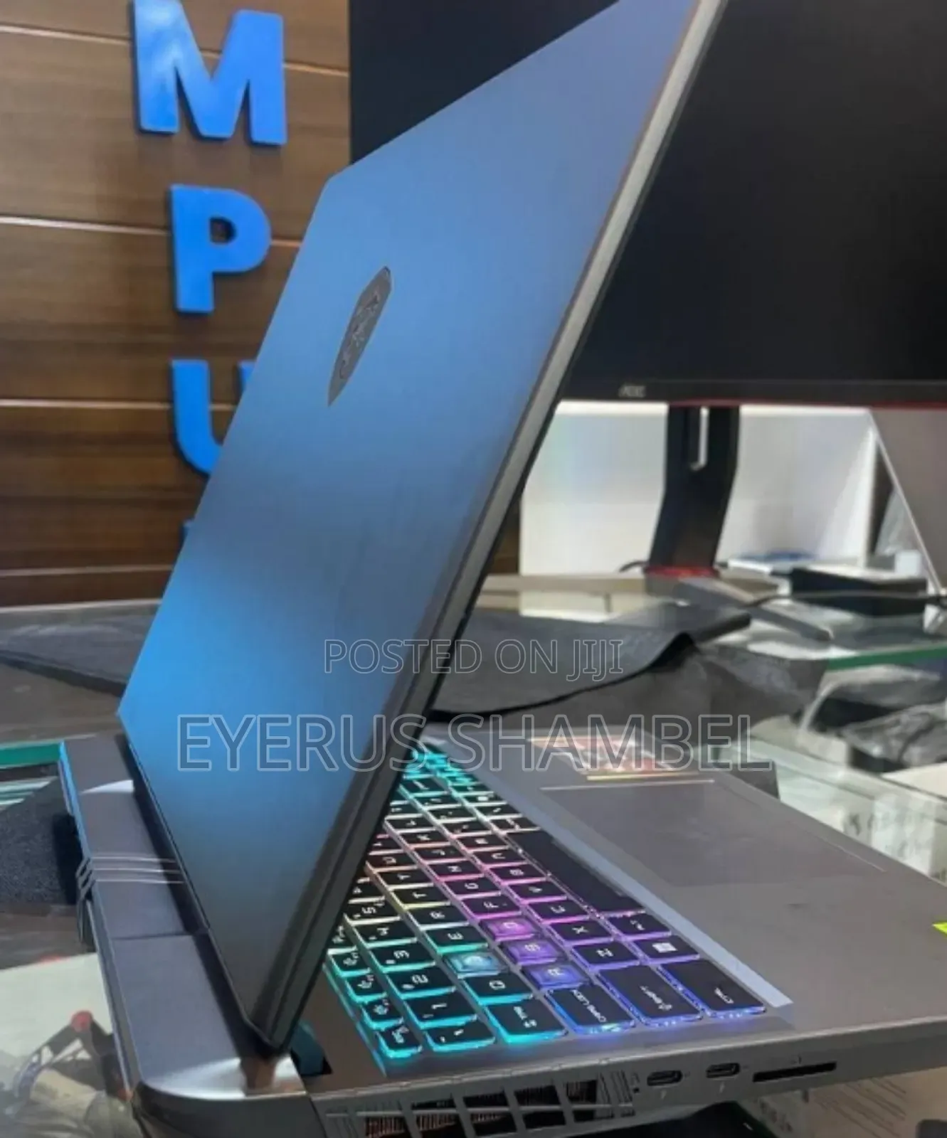 New Laptop MSI Vector 16 HX AI A2XWIG 16GB Intel Core Ultra 7 SSD 1T