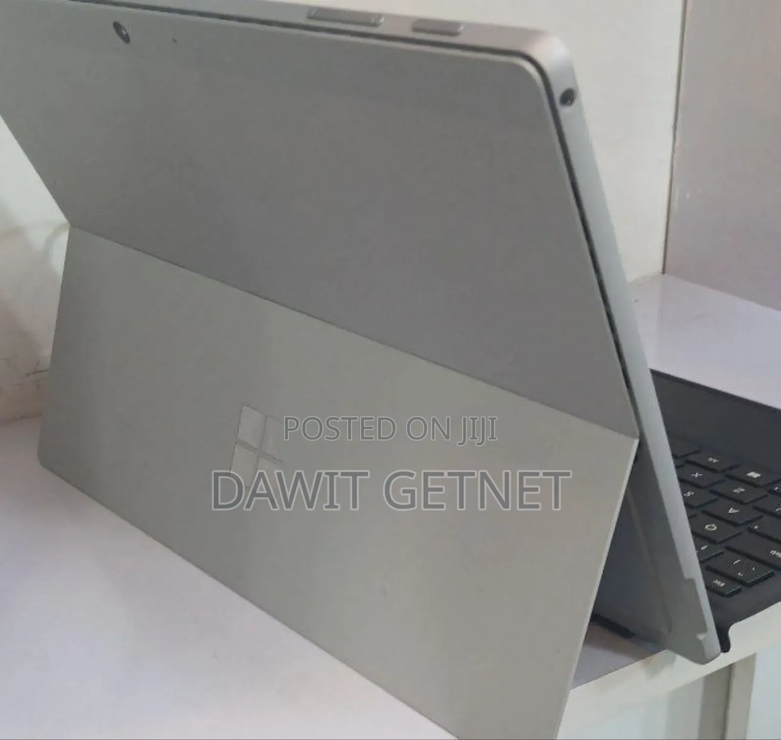 New Laptop Microsoft Surface Pro 7 16GB Intel Core i5 SSD 256GB