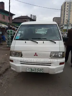 Photo - Mitsubishi L200 2003 White