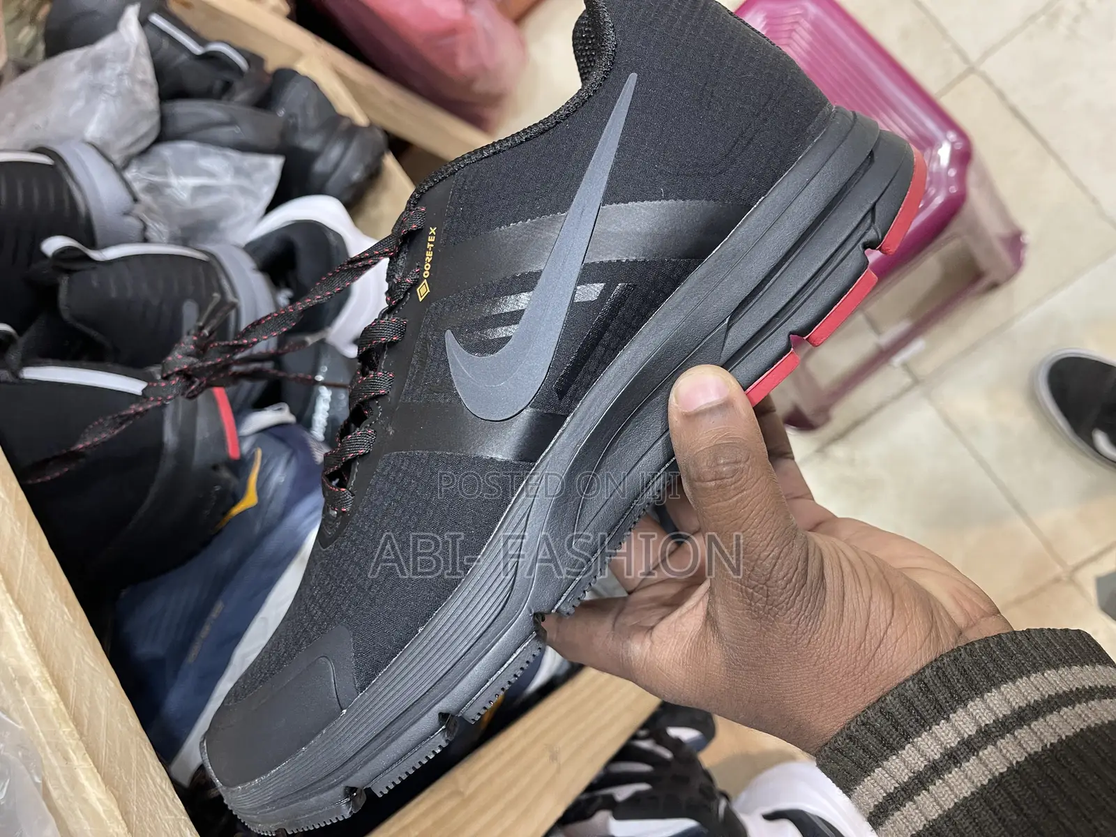 Nike Shoe Mens Red Sole