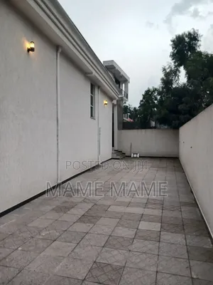 5bdrm Villa in Addis Abeba, Bole for sale