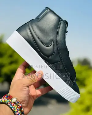 Nike Mid Blazzer