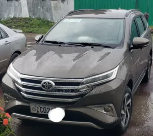 Photo - Toyota Rush 2021 Brown