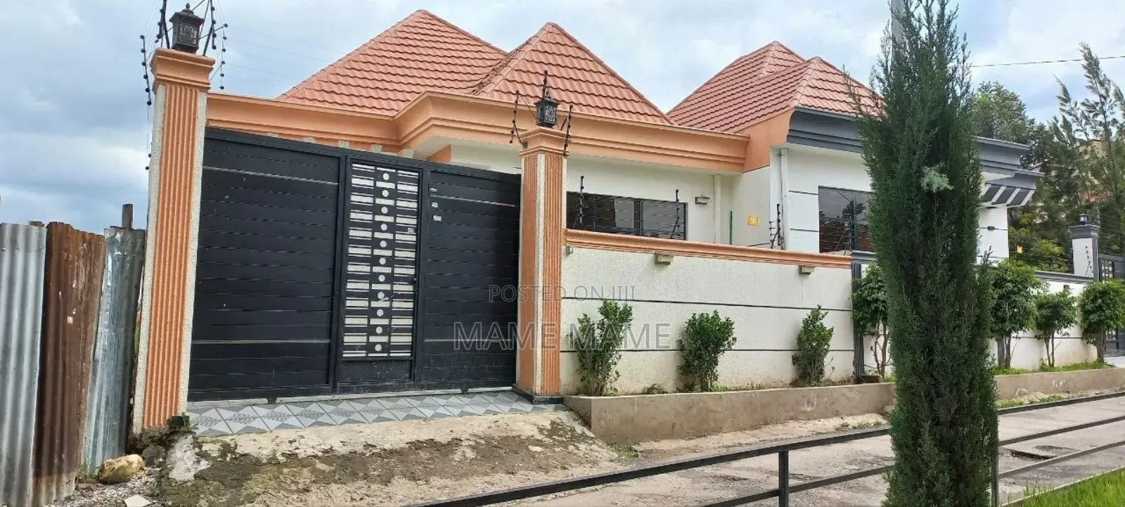 5bdrm Villa in Addis Abeba, Bole for sale