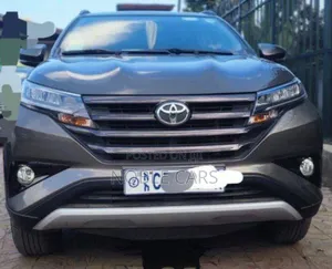 Photo - Toyota Rush 2023 Gold