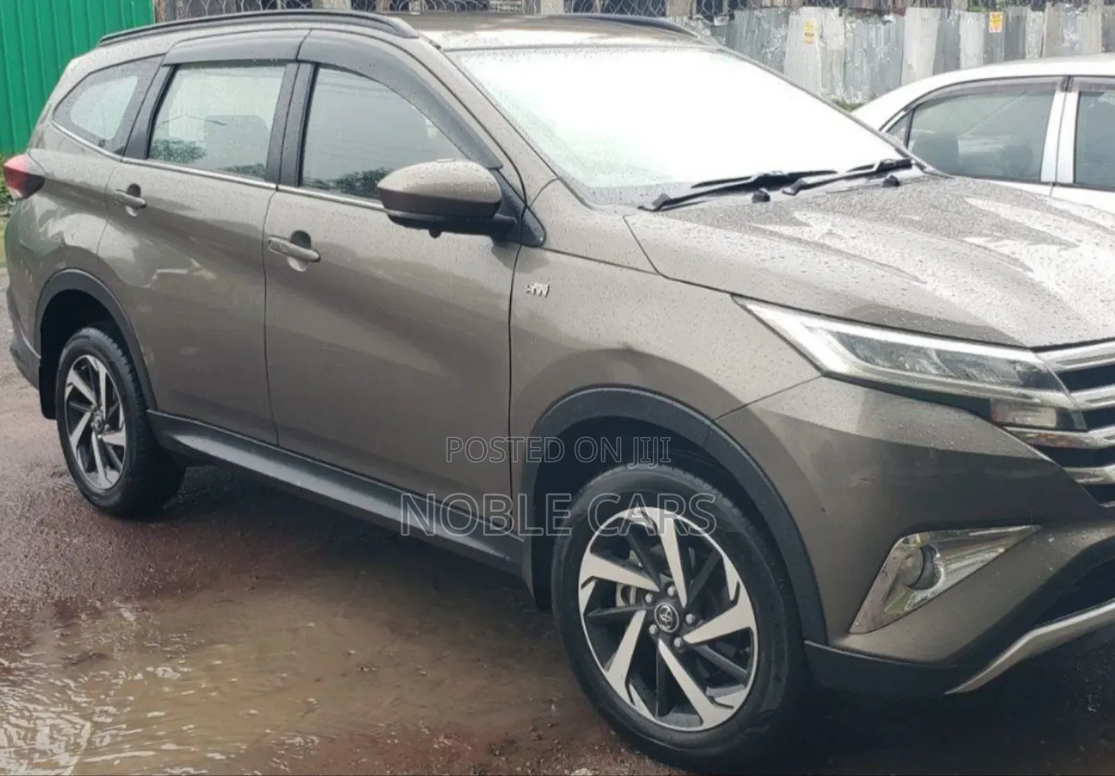 Toyota Rush 2023 Gold