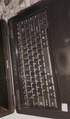 Laptop Toshiba Satellite L305D 3GB Intel Pentium HDD 250GB