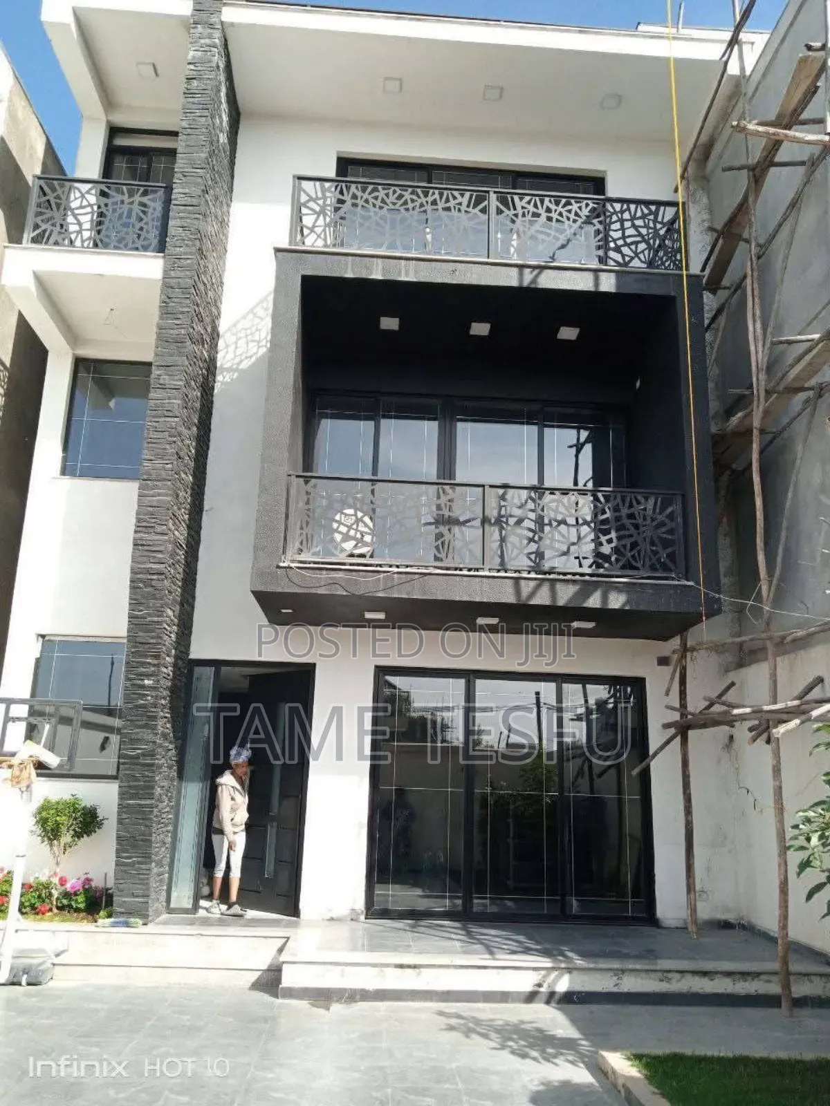 Furnished 8bdrm House in ፍጋ, Bole for sale
