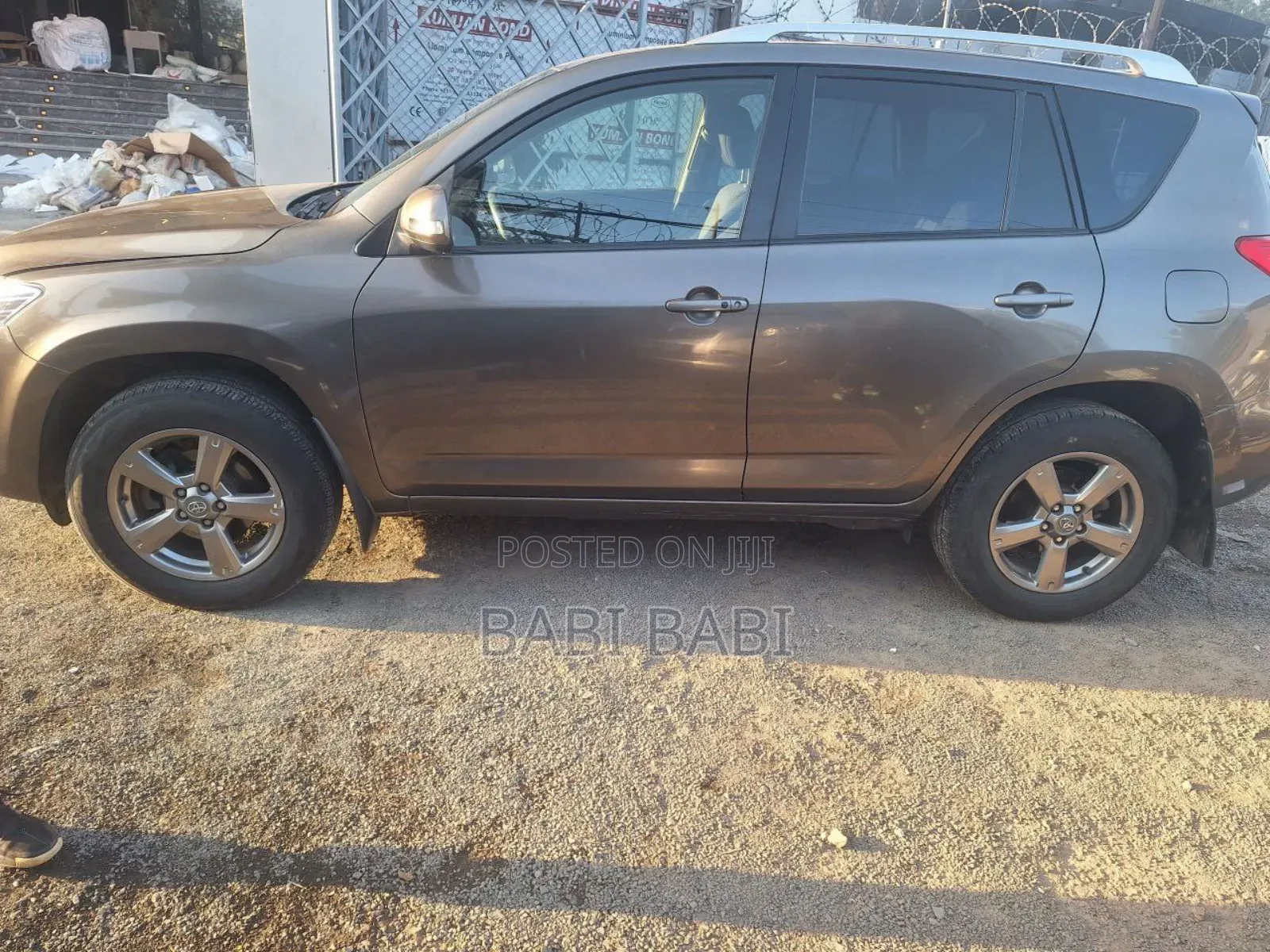Toyota RAV4 2012 Brown