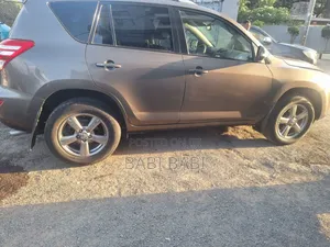 Toyota RAV4 2012 Brown