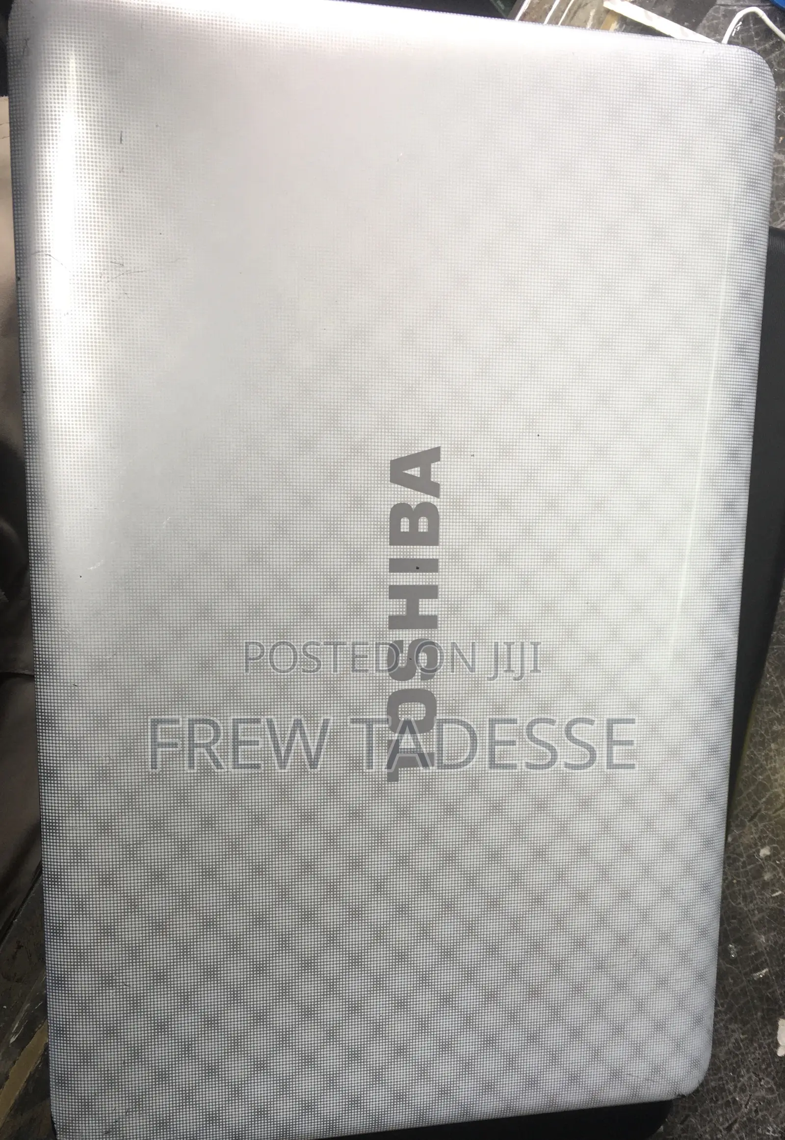 Laptop Toshiba Satellite L755 4GB Intel Core 3 HDD 256GB