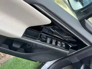 New Toyota bZ4X 71.4 kWh FWD 2023 Gray