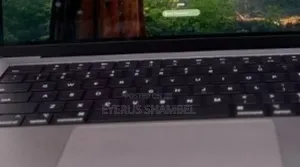 Photo - New Laptop Apple MacBook Pro 16GB Apple M1 Pro SSD 512GB