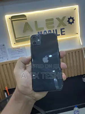 Photo - Apple iPhone 11 128 GB Black