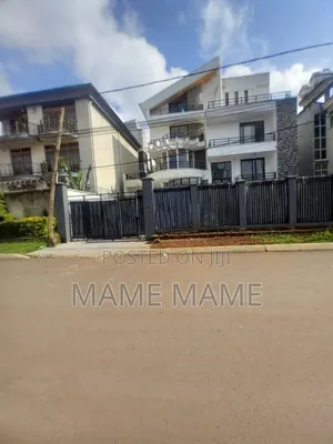 7bdrm House in Addis Abeba, Bole for sale