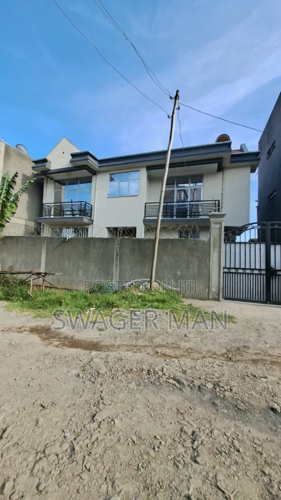 Furnished 7bdrm Townhouse/Terrace in Tafo, Yeka for sale