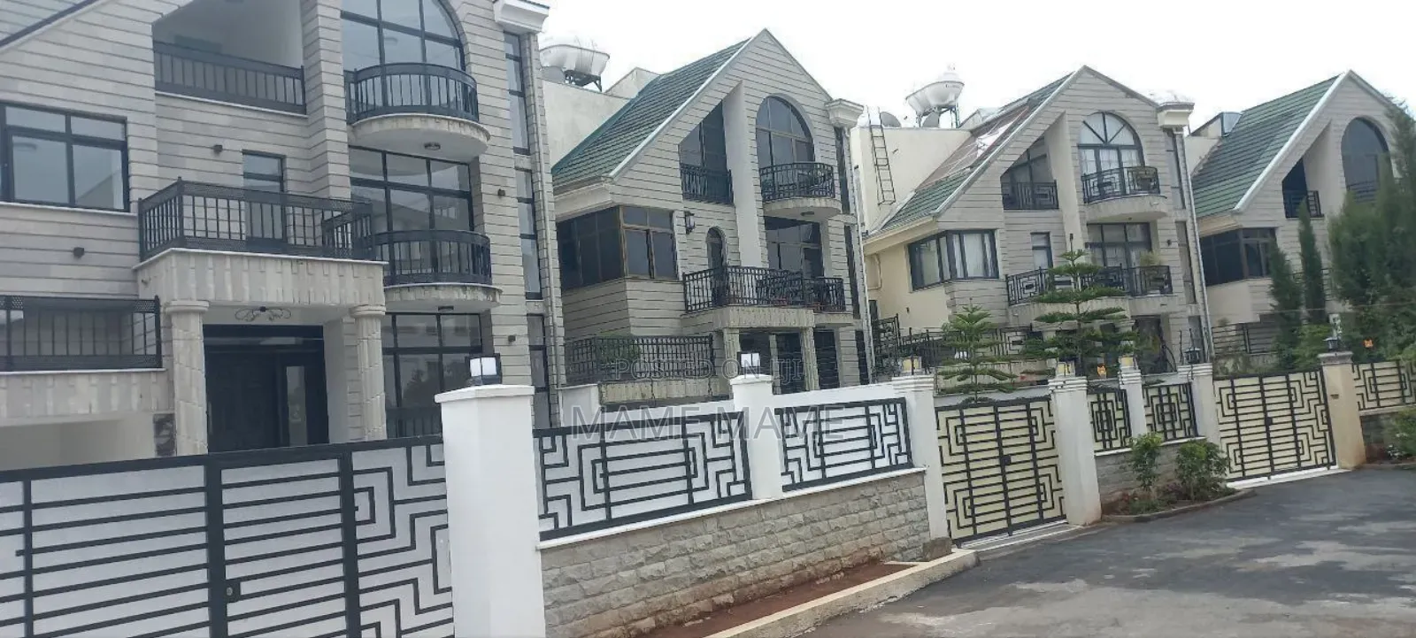 5bdrm House in Addis Abeba, Bole for sale