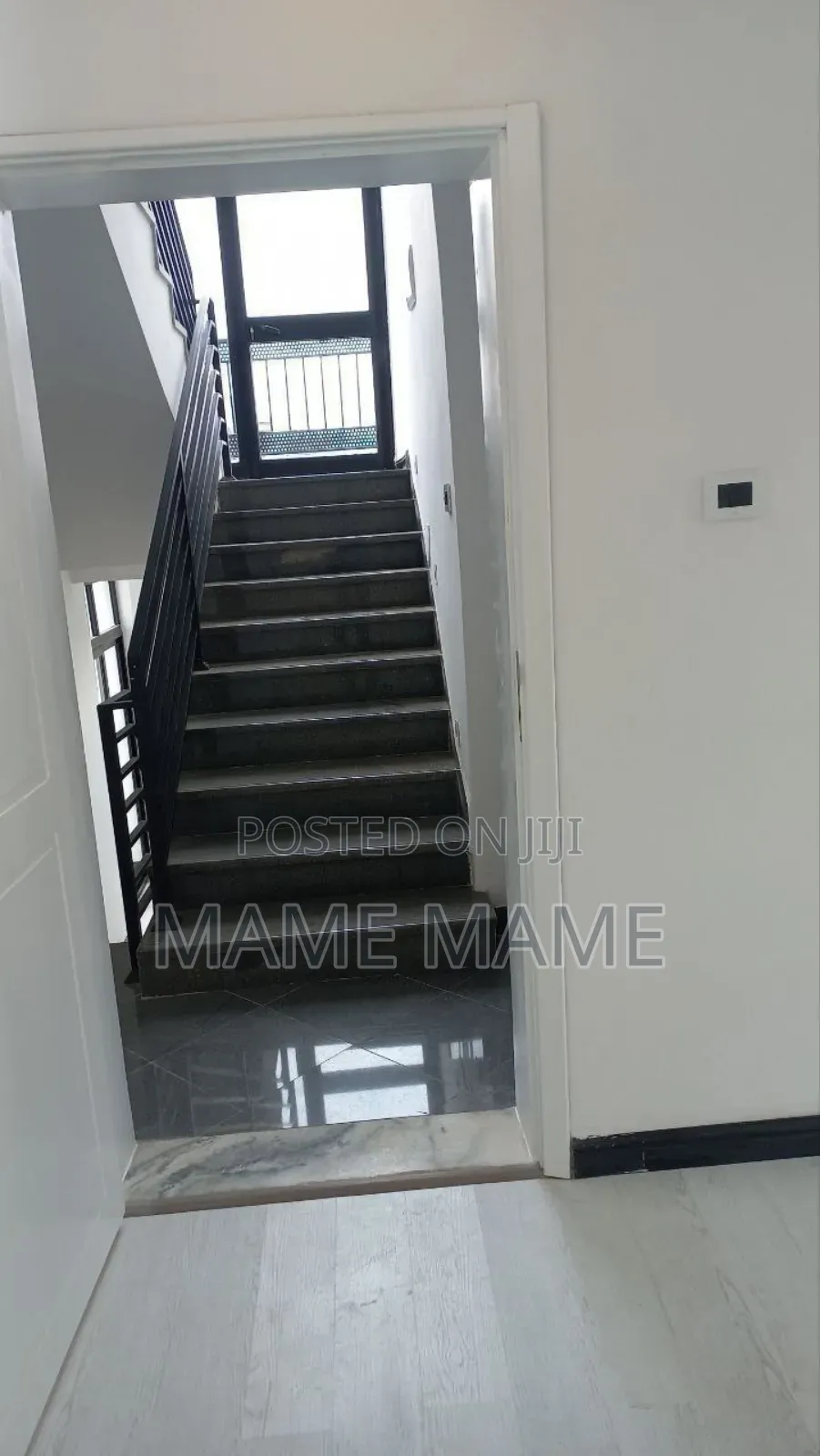 5bdrm House in Addis Abeba, Bole for sale