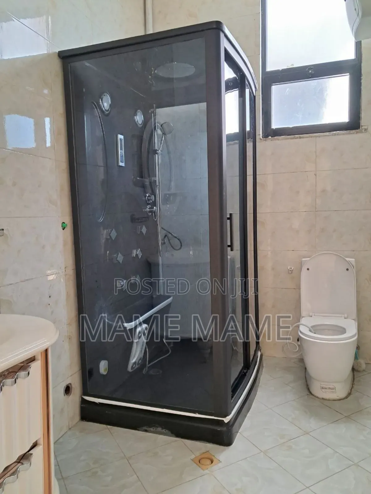 7bdrm House in Addis Abeba, Bole for sale