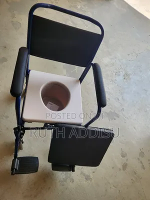 Commode Chair and Wheelchair朱雀four in One Commode Wheelchair胺我poty