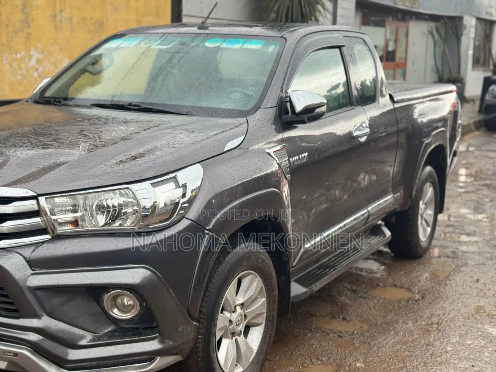 Toyota Hilux 2016 Gray