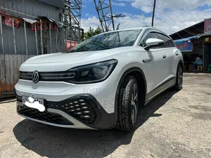 Photo - Volkswagen ID.6 2023 White