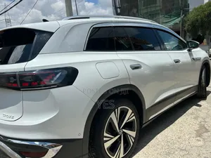 Volkswagen ID.6 2023 White