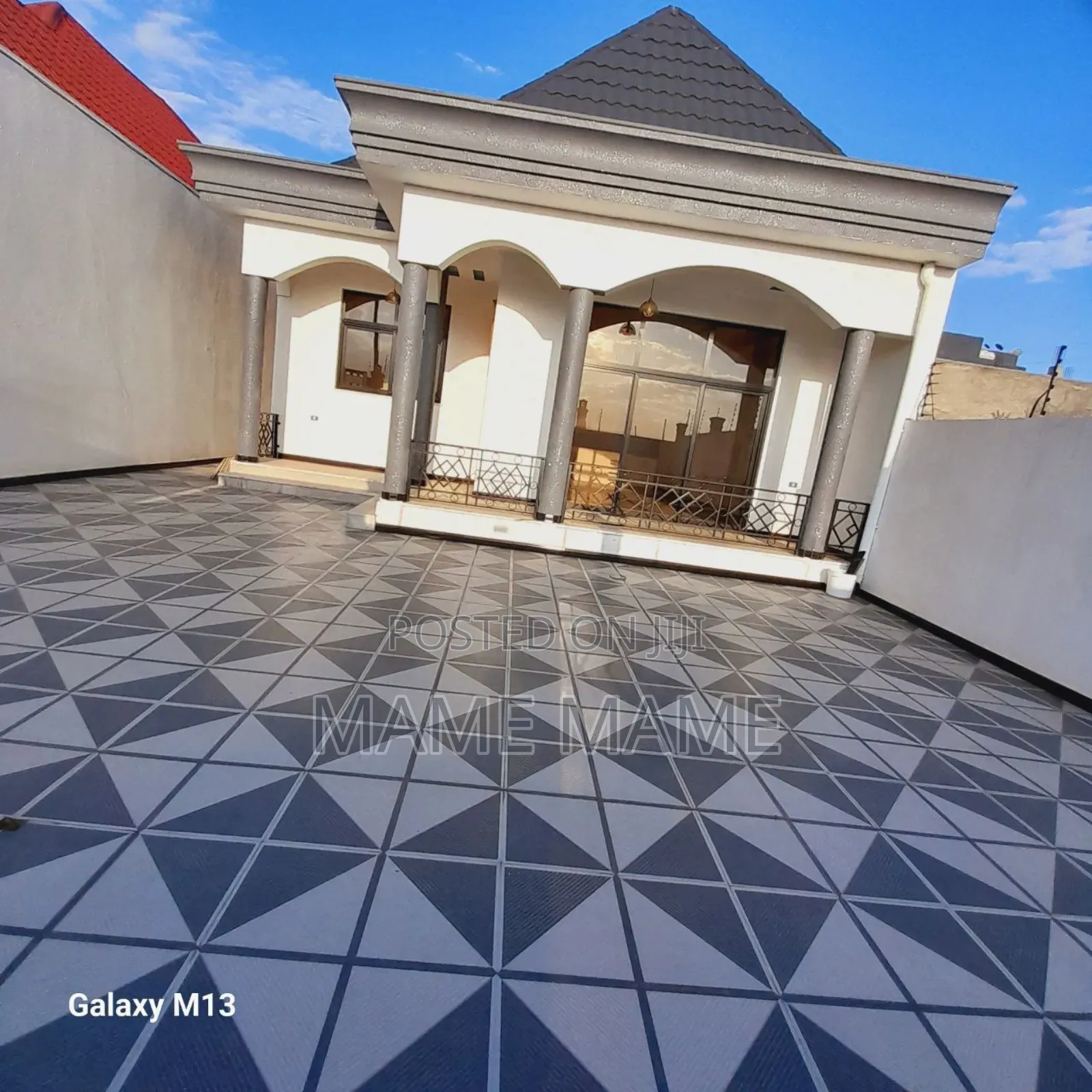 5bdrm Villa in Addis Abeba, Bole for sale