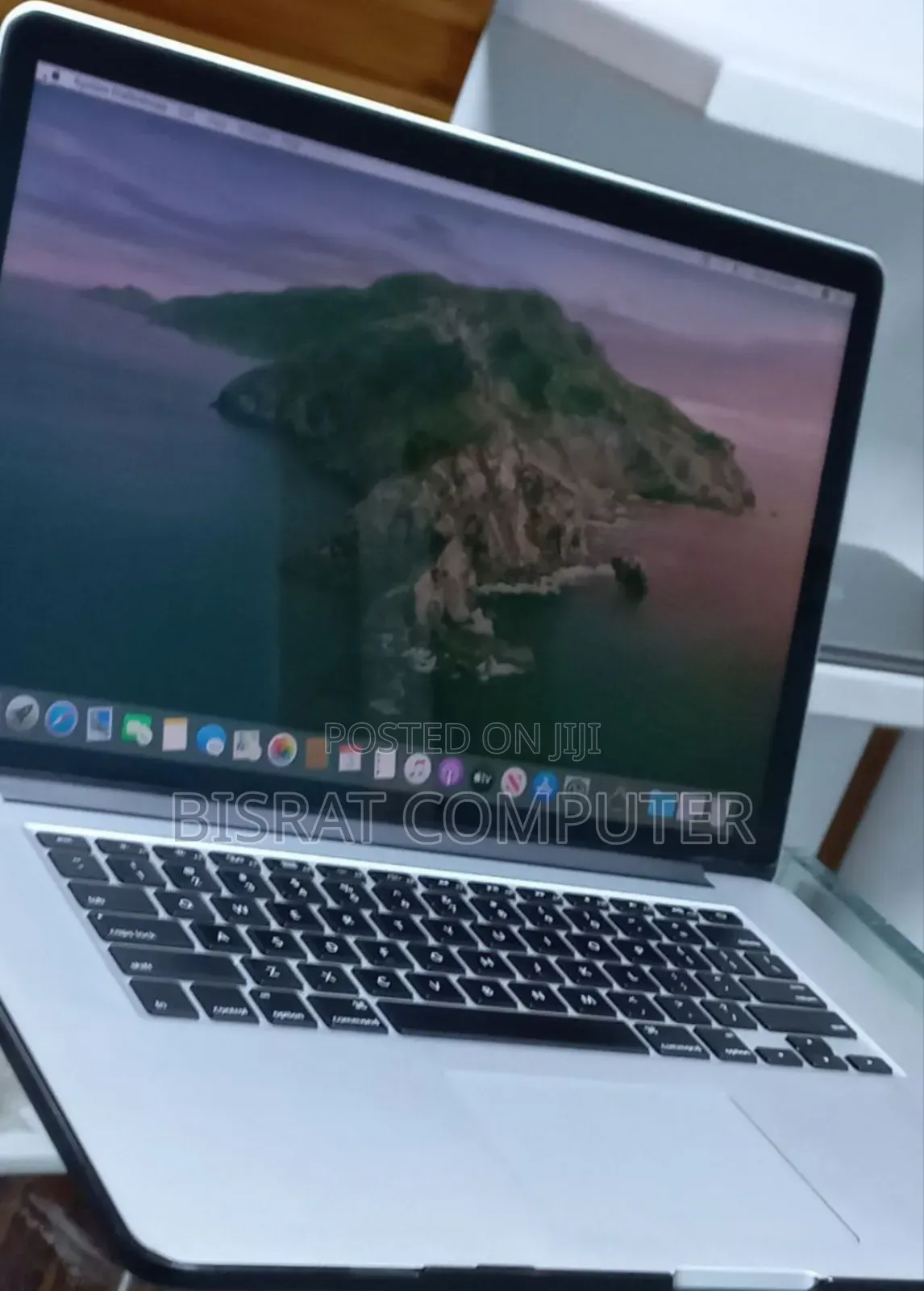 New Laptop Apple MacBook Pro 2013 8GB Intel Core I7 SSD 256GB