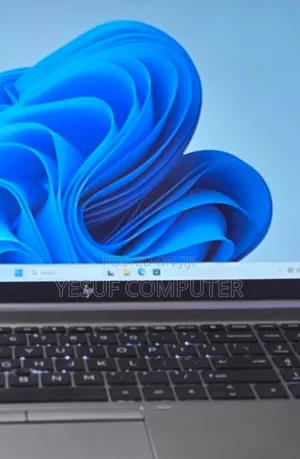 New Laptop HP ZBook Firefly 15 G7 16GB Intel Core I7 SSD 1T